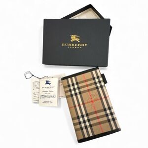 💫Burberry Haymarket Plaid Mini Agenda With Box💫